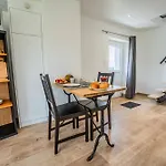 דירה L Etage